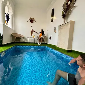  Riad Iklil
